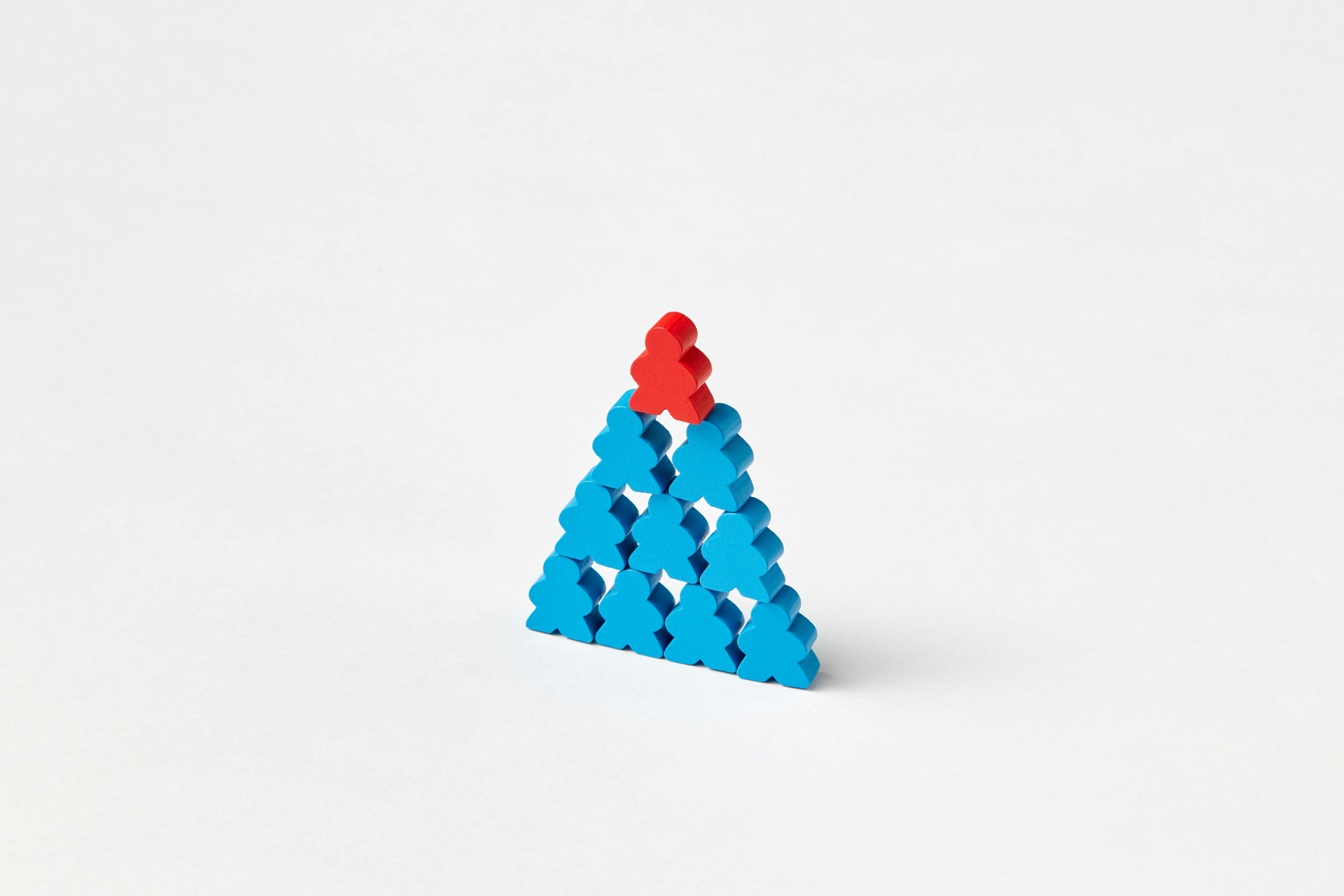 Triangular block hierarchy illustrating a Merkle-tree-like structure